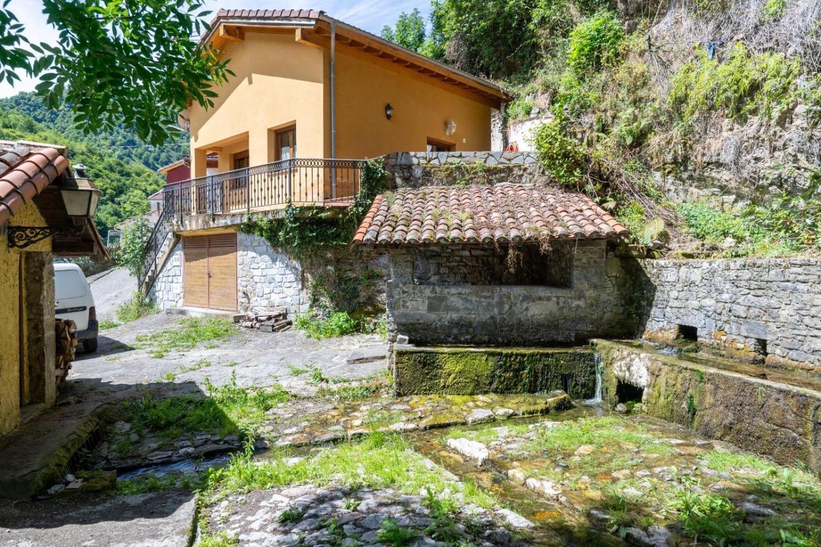 Casa En Campo De Casoヴィラ エクステリア 写真